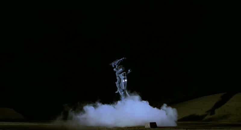 We are picking up an unidentified object, closing fast