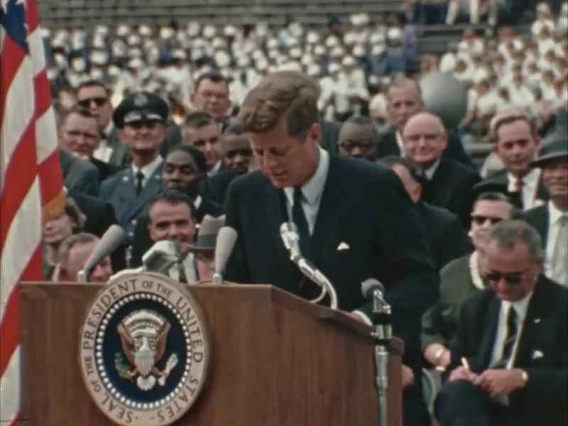 We choose to go to the moon in this decade