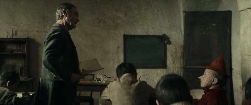 We don't talk during the lesson! The hands!