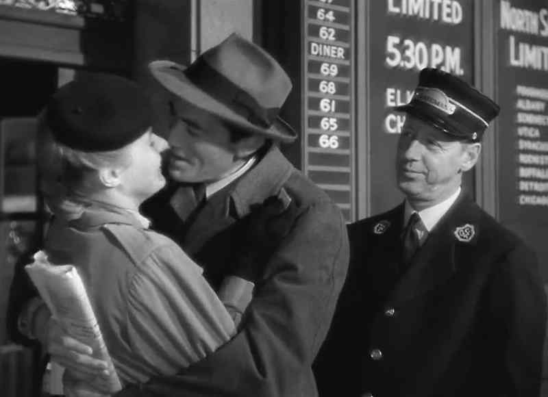 We don't want to attract attention. - Everybody's doing it