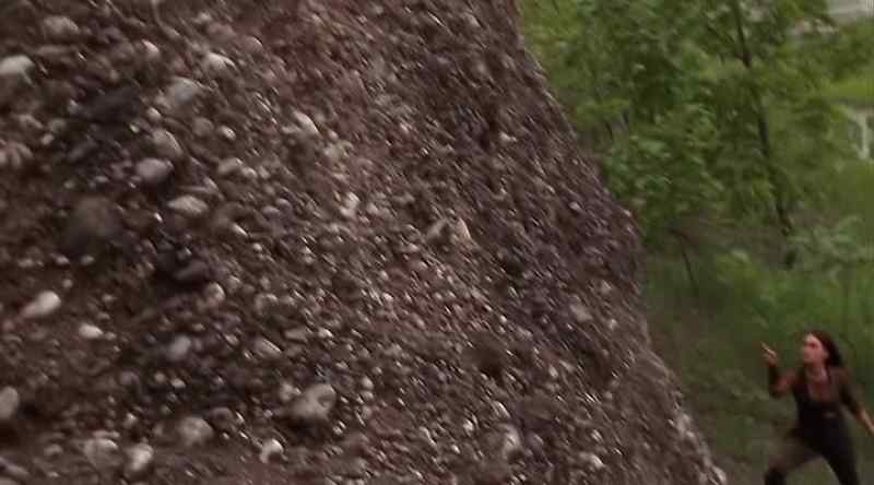 We drop this wall, there's no way they'll get around except on foot