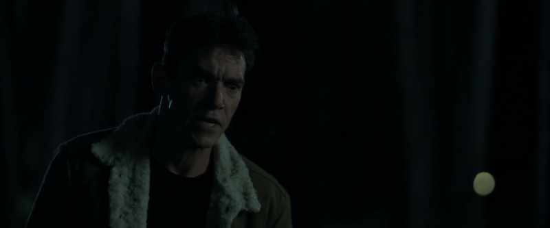 We got to call for help. - We can't call anybody