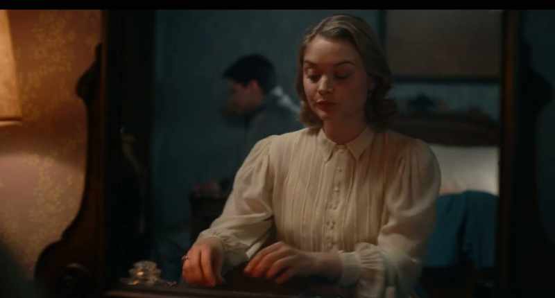 We have dinner with my family. [sighs]