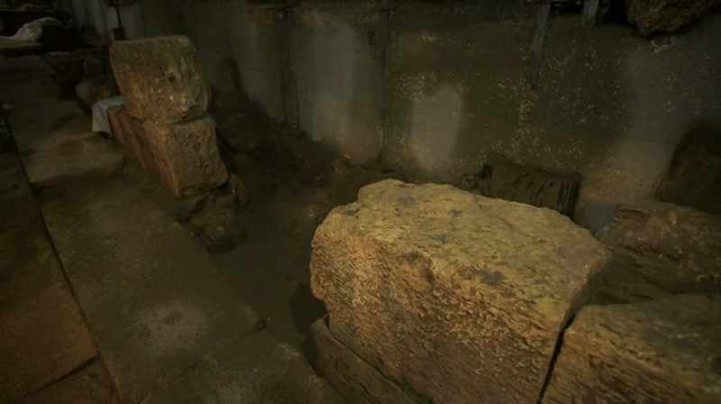 We know that the romans destroyed jerusalem