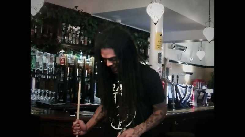 �� We live here ♪