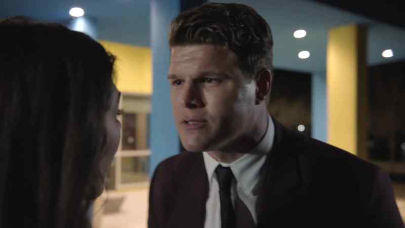 We work together, sweetheart. - I-I-I know