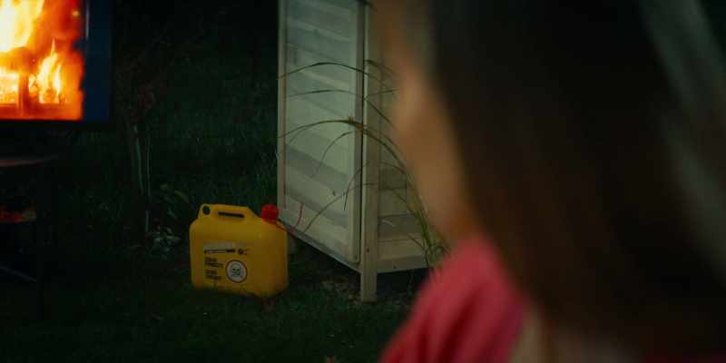 WEEDDOWN KILLS WEEDS, HIGHLY TOXIC