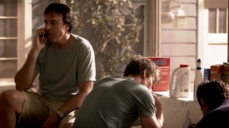 Weeds 502: Machetes Up Top