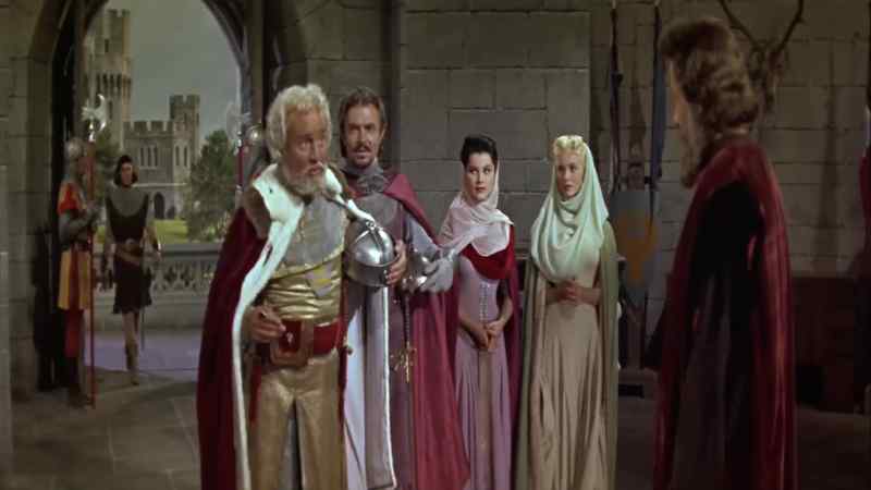 Welcome to Camelot, sire. - Greetings, Sir Kay