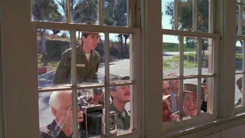 Welcome to heartbreak hotel! - Get a load of Elvis!