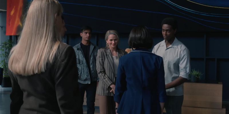 Welcome to Helios, Lenara. -Thank you
