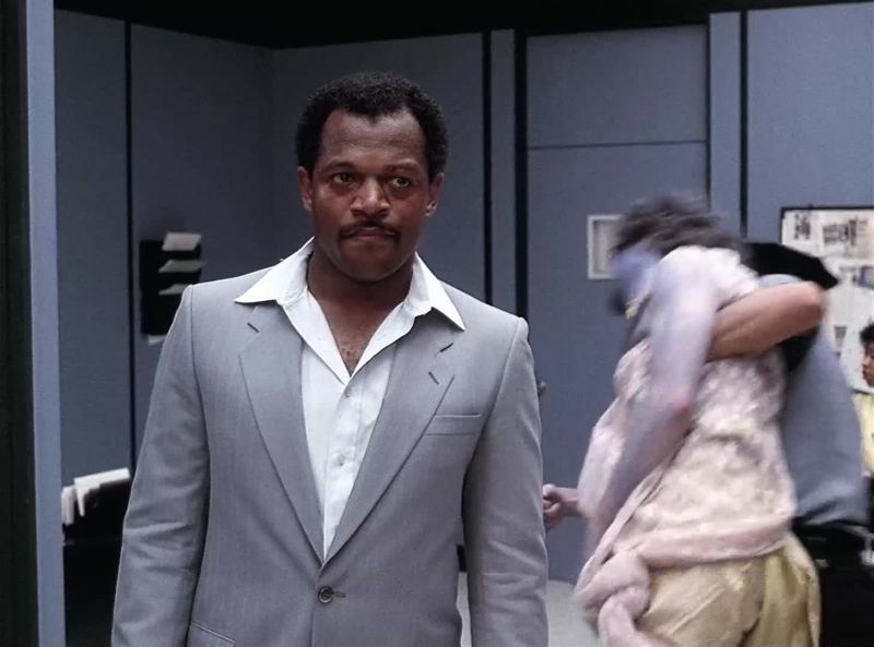 Welcome to New York, Detective