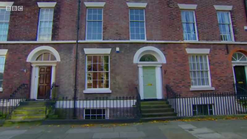 Welcome to number 62 Falkner Street