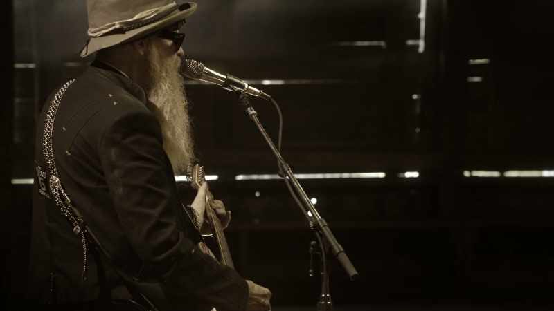 �� Well, man, it sure do change me ♪