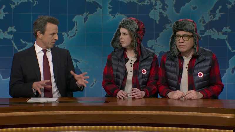 �We'll start with number one, and ‫this is by default, Michael che. ‫[ Applause ]