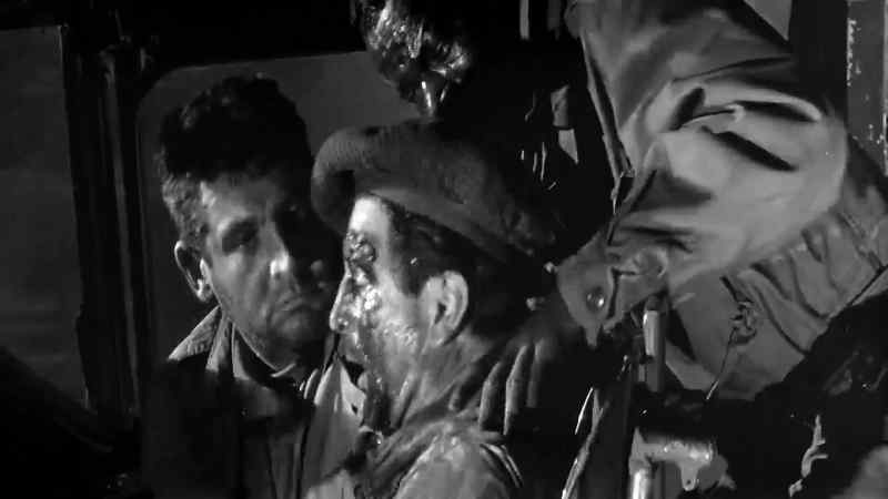 We're dropping. Gaumont! Gaumont!