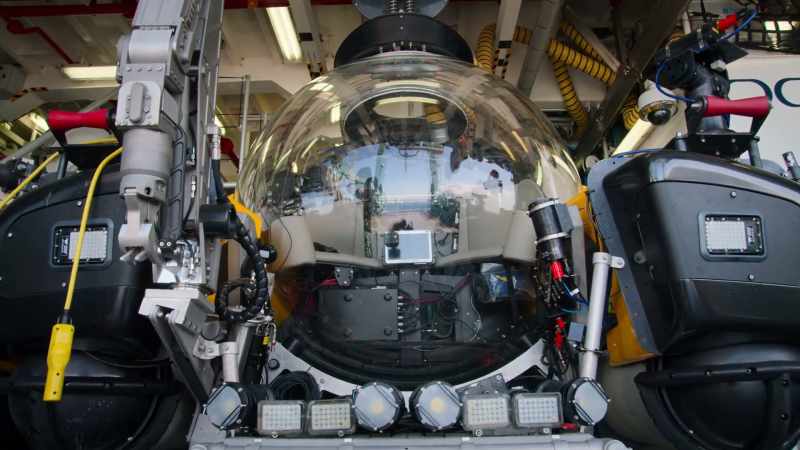 We're going down to the bottom of the ocean in this thing