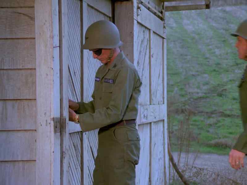 We're going inside here? - Yes