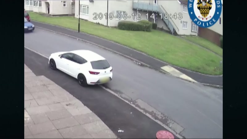 We're seeing two suspects on a motorcycle