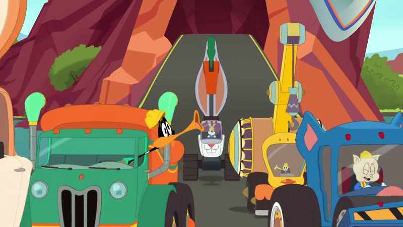 �� We're the Looney Builders We're coming your way ♪