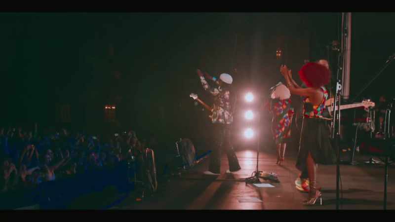 �� We're up all night to get lucky ♪