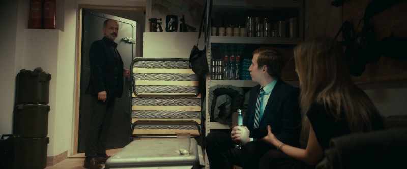 We're waiting with the cake. - We're coming, uncle