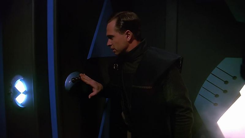 We've got a coolant leak in the weapons system. Evacuate the area
