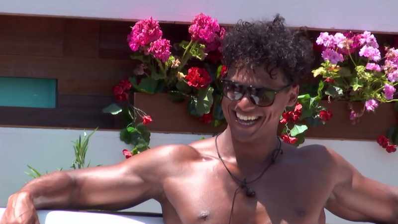 �What about me, Liv? ‐(LAUGHS)`