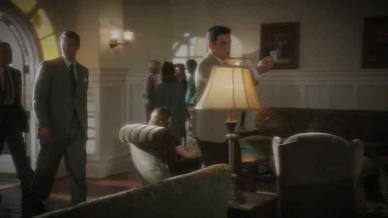 What apartment is Peggy Carter in?