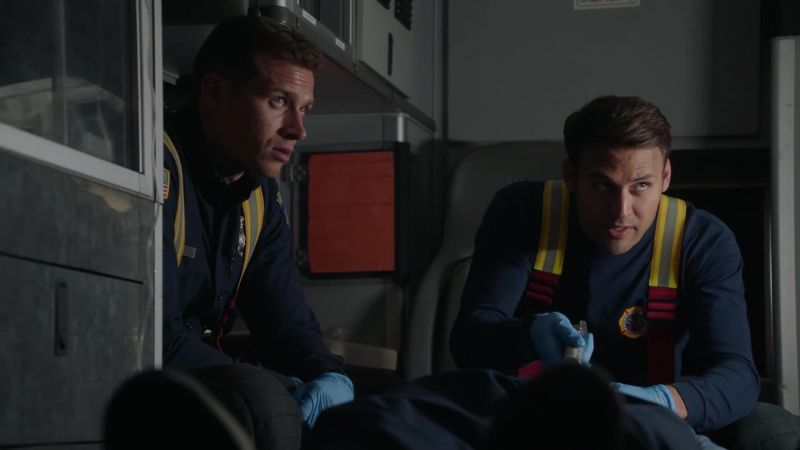 What are you doing now? - Intubating him