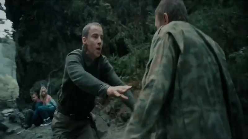 What are you doing? Stop! - I'm gonna kill you!