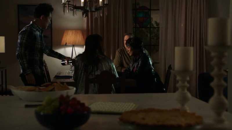 What criminal shows up with muffins