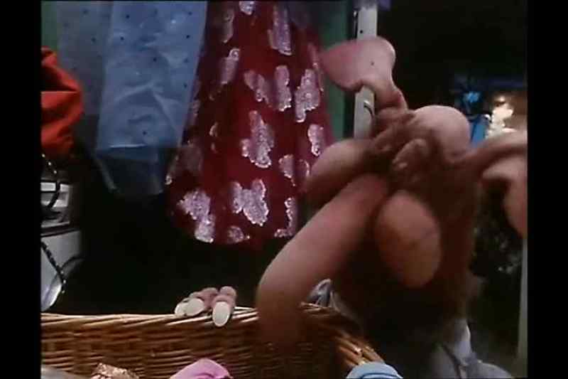What do you know! It's Dennis on a smelly minge binge