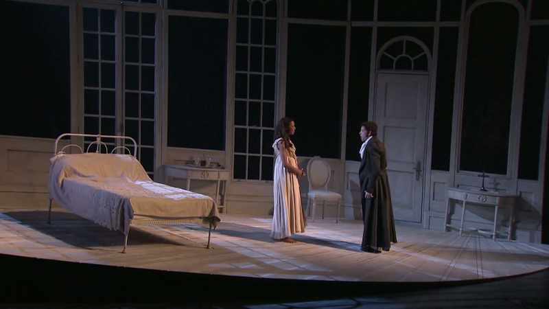 � What is it, like a puppet? ― No, a functioning man!