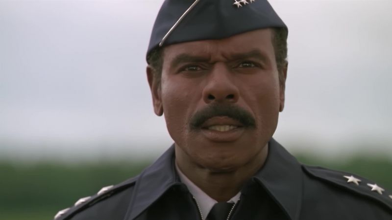 What makes it fly? - That's difficult to explain, sir