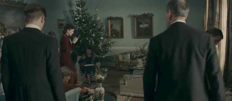 What on Earth is going on The groom is here The ring is missing