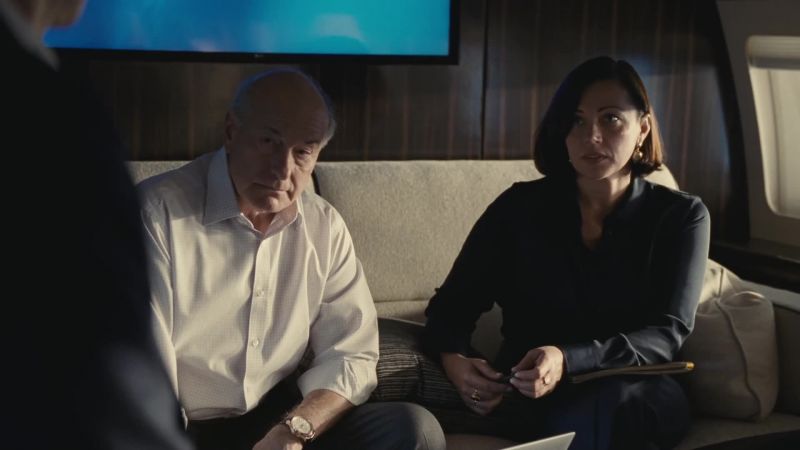 What the fuck? - I think she's freaking out, Tom