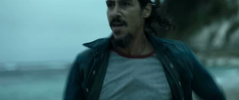 What? Where, son? There. There. Look. There. Go quickly