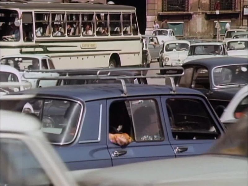 What is wrong with the traffic signals?