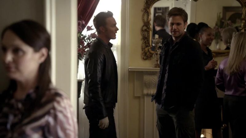 What's Damon doing with Elijah?