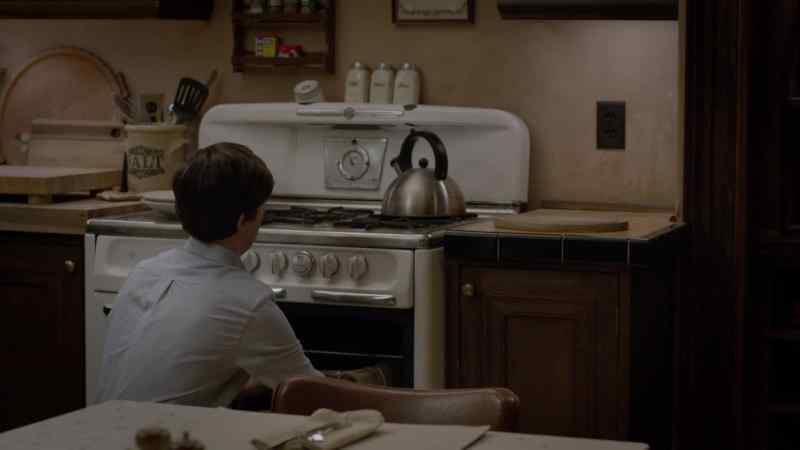 What's for dinner, honey? Screw off