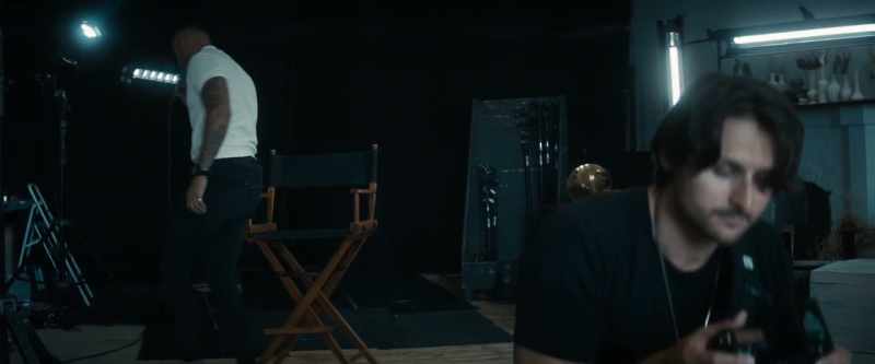 What's going on? (camera clicking)
