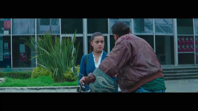 What's going on? -Isabel, don't get on that motorcycle!