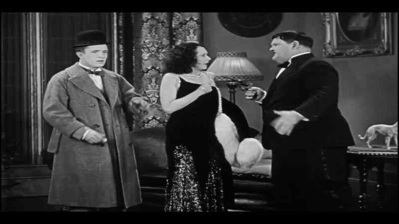 What's happened? - Mrs Laurel just fainted
