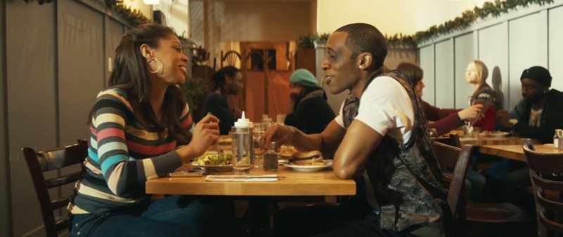 What's it made of, oxtail and curry? -[chuckles]