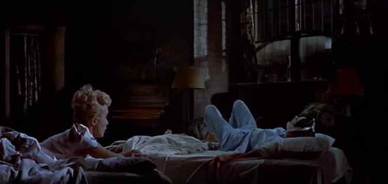 Whats the matter This bed