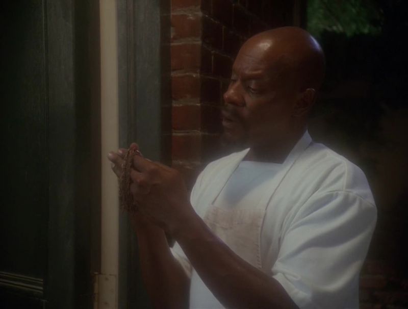 What's the matter? - This writing. It's ancient Bajoran