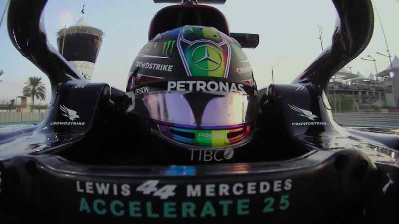 What's the situation behind? -Verstappen, position two