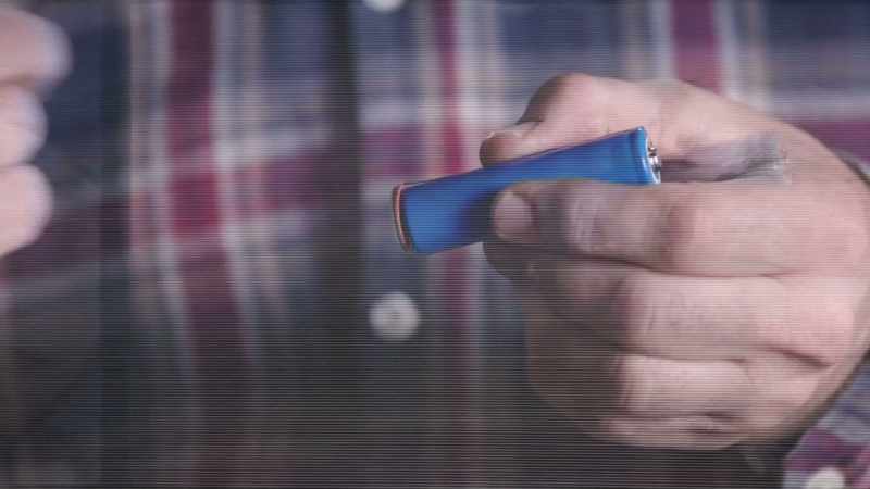 WHEN A BATTERY SHORT-CIRCUITS, THE TERMINALS COME TOGETHER