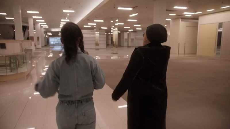 When I saw you, I came through that door